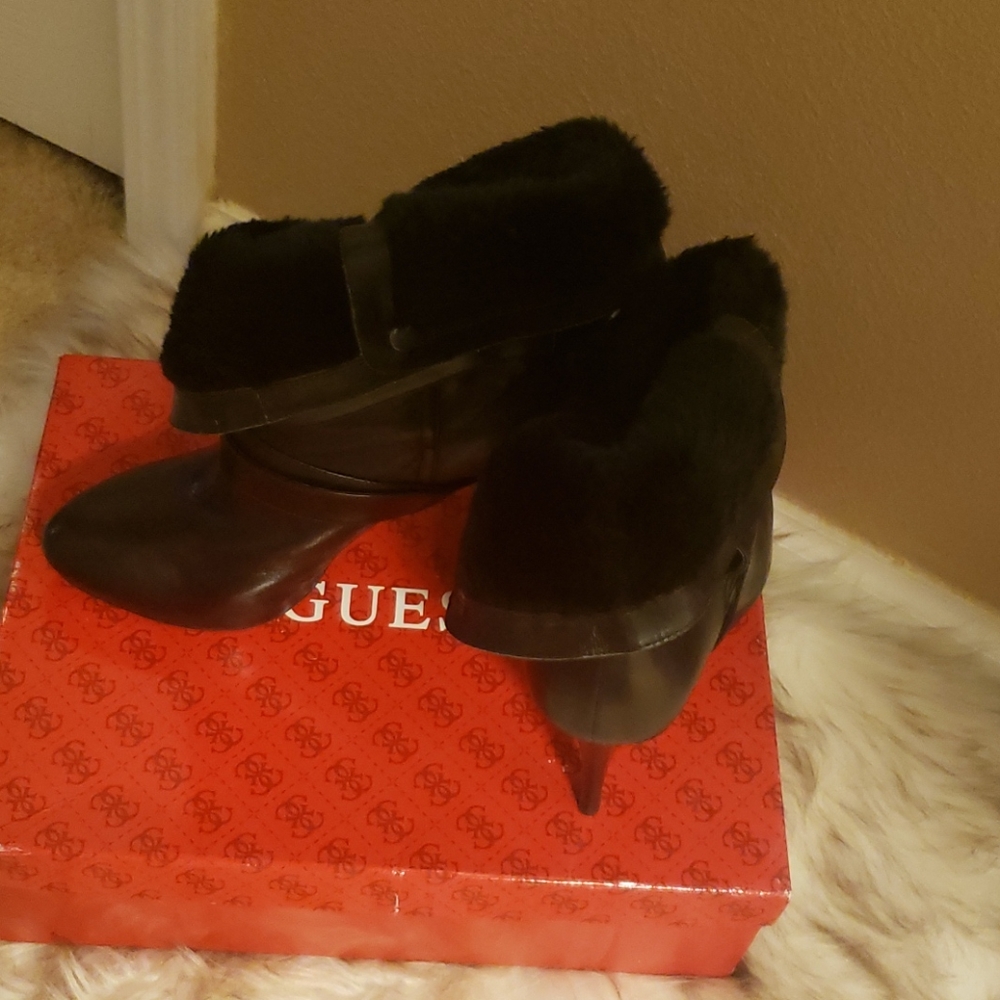 Guess Booties - Picture 3 of 4